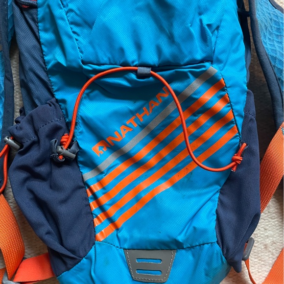 Nathan Running Vest - Picture 2 of 6